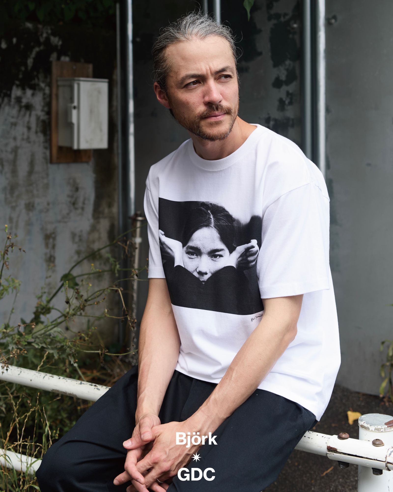 【ラスト1点-サイズM】 【Bjork by Kevin Cummins×GDC】 Monochrome Tee - WHITE / Tシャツ / GD0584