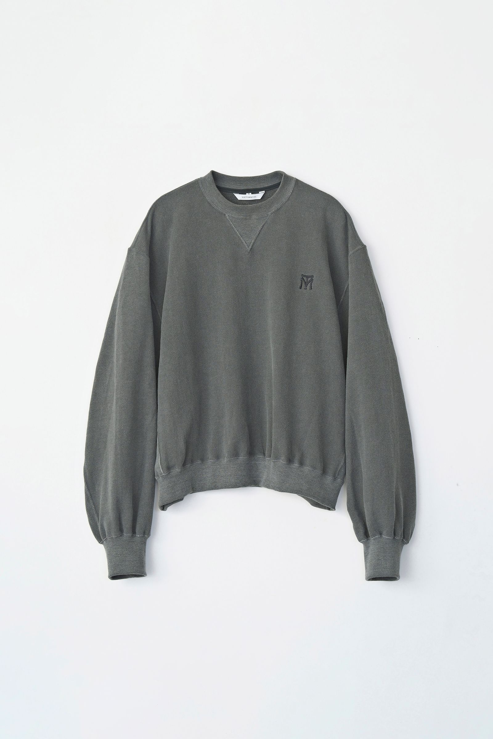 VICTIM - VINTAGE EFFECT SWEAT - BLACK / ショート丈