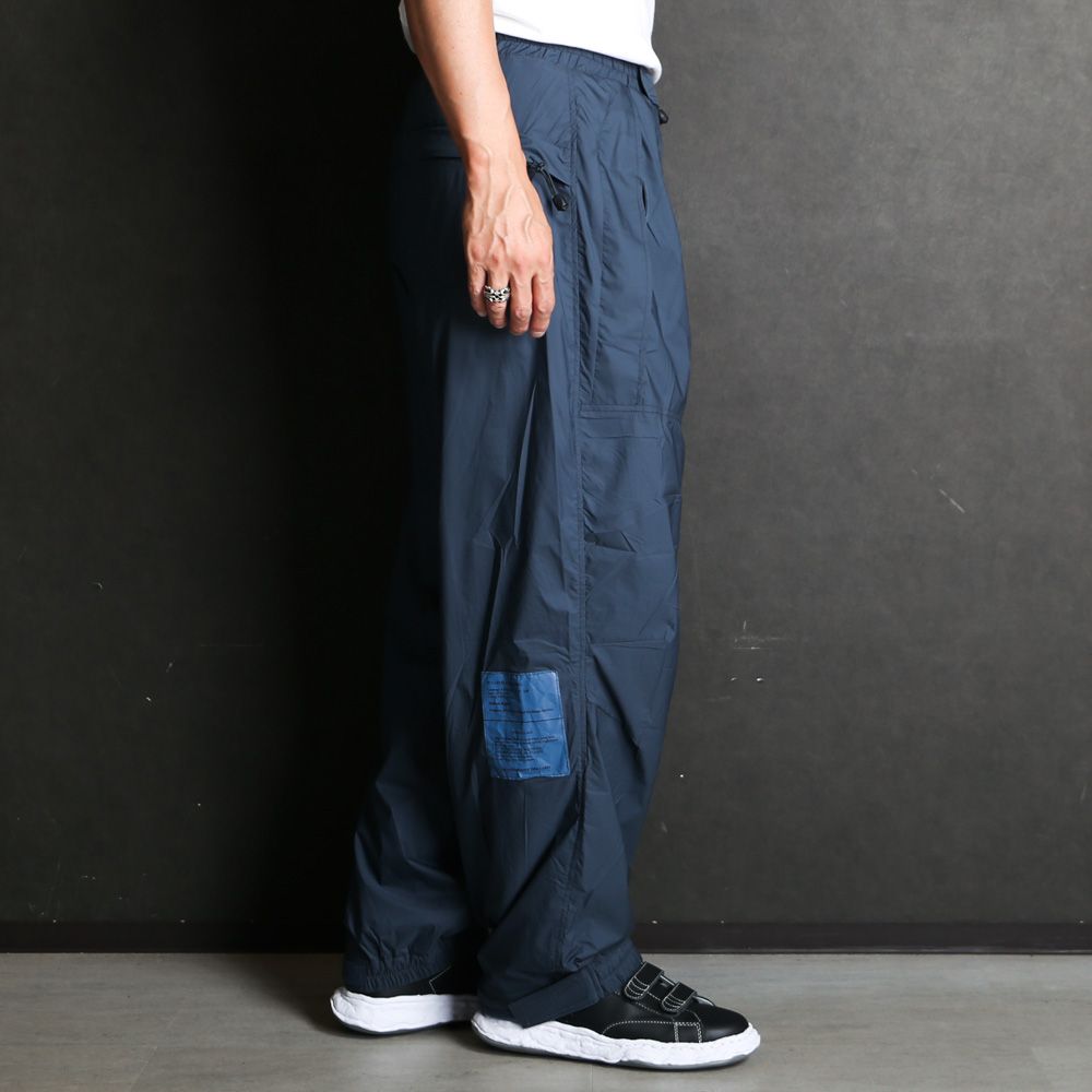 AURALEE LIGHT NYLON FATIGUE PANTS ネイビー 4 AURALEE「 LIGHT NYLON FATIGUE PANTS 」 – SISTER