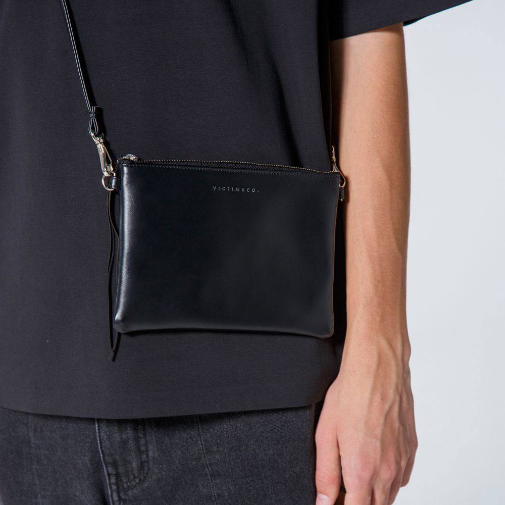 LEATHER SHOULDER BAG / PVCレザー ショルダーバッグ/ VTM-21-A-011