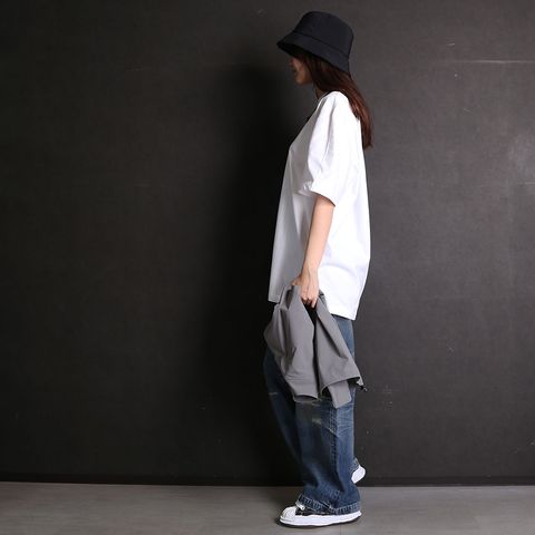 【VICTIM】【Calvin Klein Jeans】【Y-3】【Maison MIHARA YASUHIRO】コーディネート(女性モデル166cm)