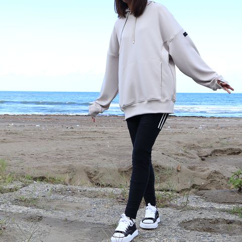 RESOUND CLOTHING×Maison MIHARA YASUHIRO コーディネート(女性モデル166cm)