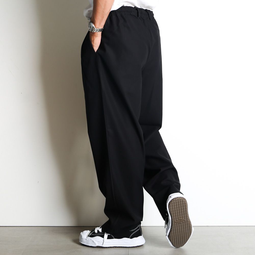 marka オーガニックコットンギャバジン サイドアジャストトラウザース marka(マーカ) 22SSアイテムが入荷しました。 / スタッフブログ