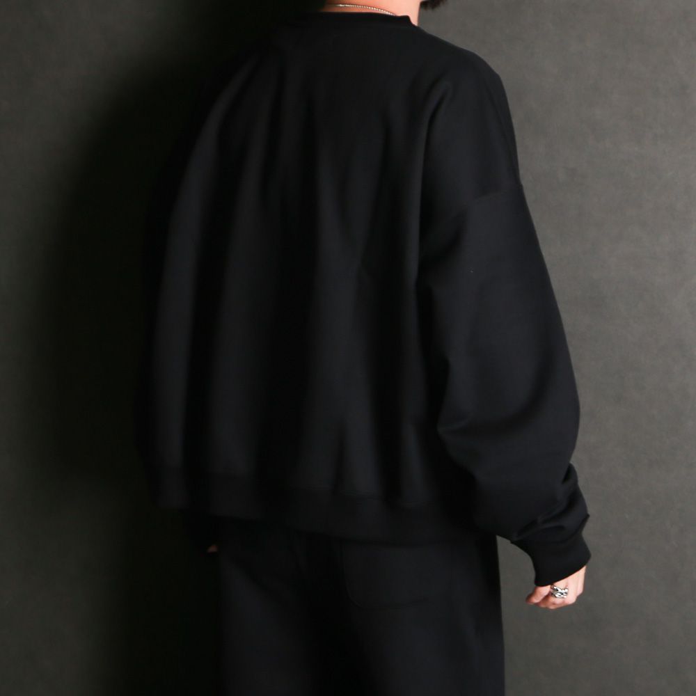 HUGE SHORT SWEAT - BLACK / オーガニックコットンヘビー吊裏毛 - ヒュージショートスウェット / A26A09CS02C