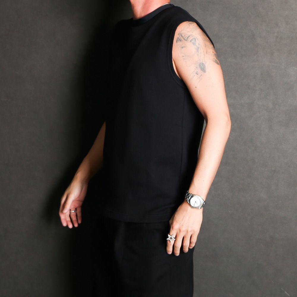 MINEDENIM - Roundneck Nosleeve Rib T-SH - BLK / STC-402