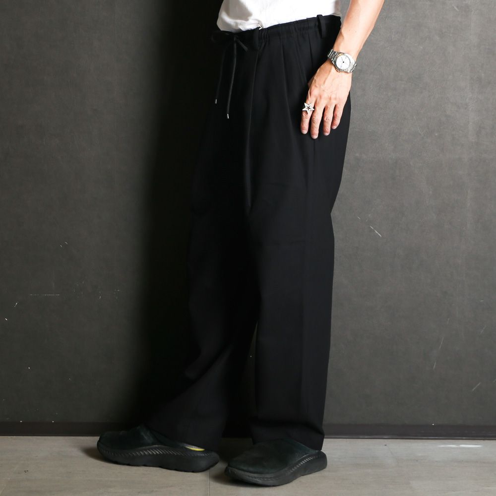DOUBLE PLEATED EASY TROUSERS - BLACK / オーガニックコットン サバイバルクロス - ダブルプリーテッドワイドトラウザーズ / A26A93PT02C