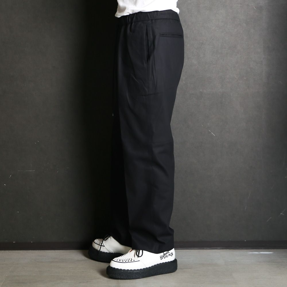 Flat Tapered Easy Trousers - Black / オーガニックGIZA60/3サバイバルクロス® - フラットテーパードイージートラウザーズ / A26C03PT01C