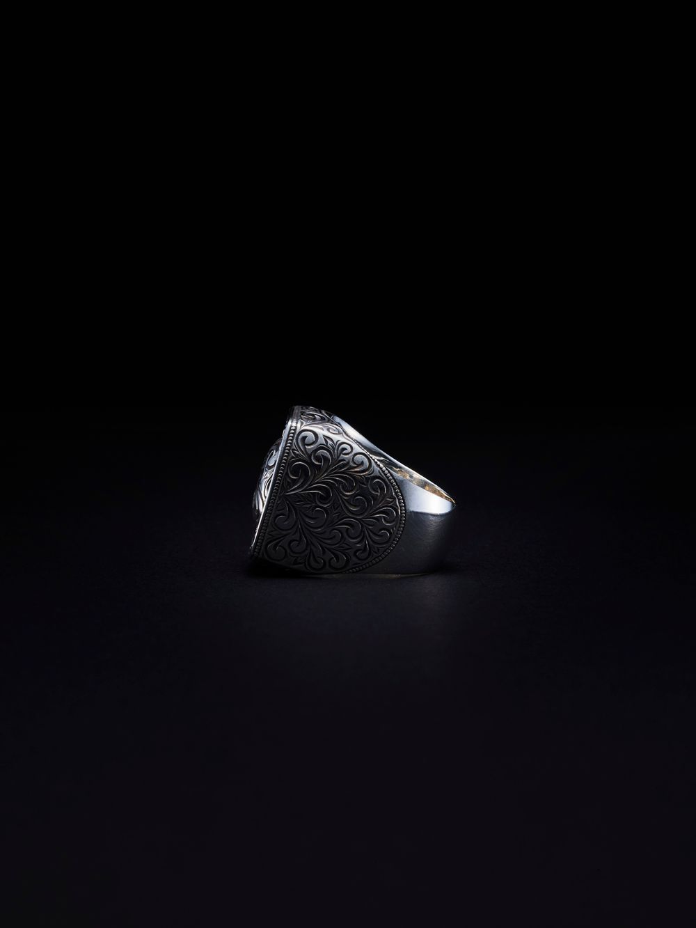 アクセサリー ANTIDOTEBUYERSCLUBE ngraved Mafia Ring ANTIDOTE BUYERS CLUB (アンチドートバイヤーズクラブ) Engraved