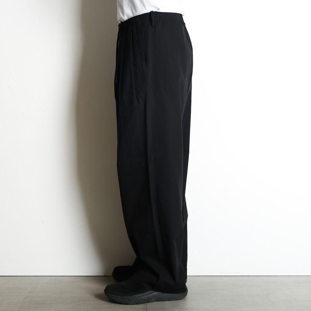 TRIPLE PLEATED EASY TROUSERS - BLACK / 60/2オーガニック強燃ボイル3/2ツイル - トリプルプリーテッドイージートラウザーズ / A26A16PT02C