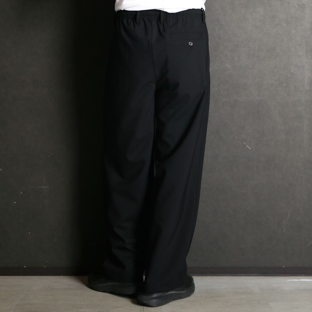 【ラスト1点-サイズ3】 DOUBLE PLEATED EASY TROUSERS - BLACK / オーガニックウール2/80トロピカル - ダブルプリーテッドイージートラウザーズ / A26A15PT02C