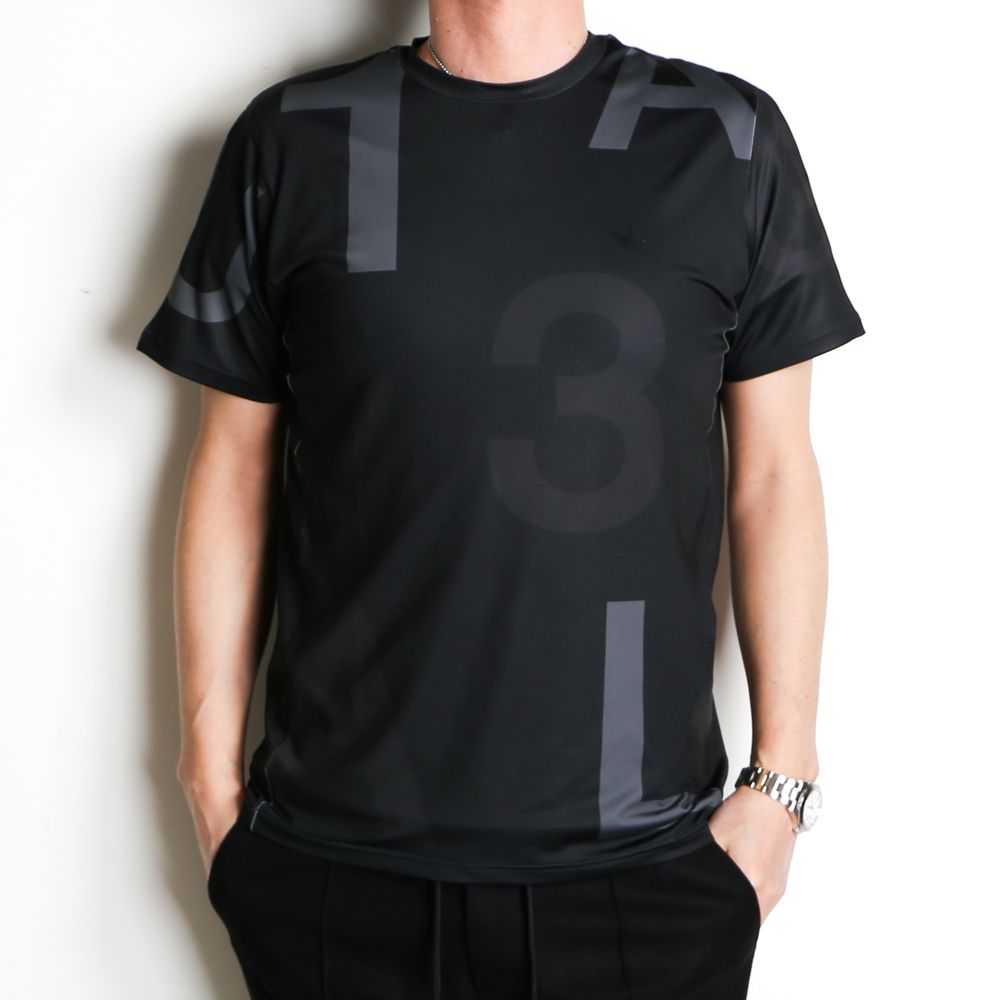 Rash guard S/S / ランダムロゴ ラッシュガードTシャツ / UST-21012