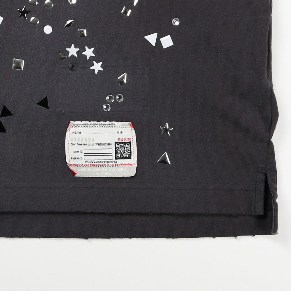 Embellished Sticker Tee - BLACK / エンブリッシュド ステッカー Tシャツ / A16TS592