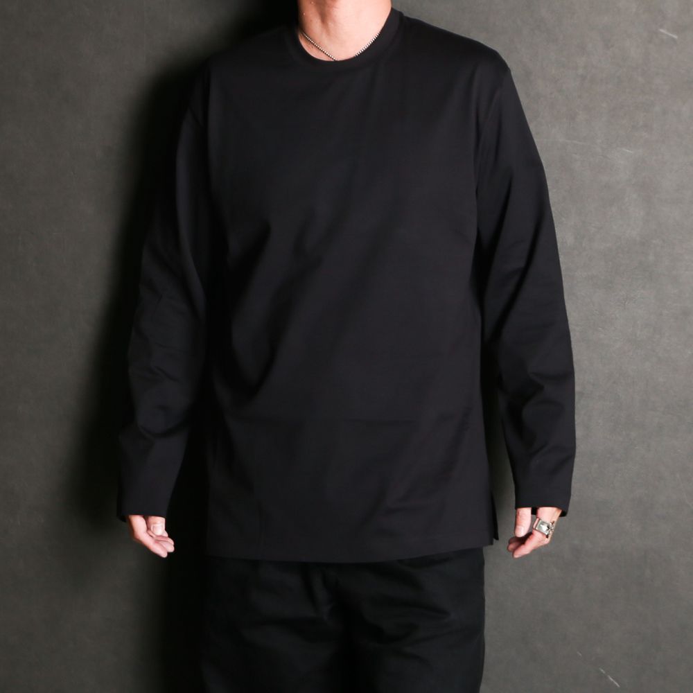U GFX LS TEE / JN4880