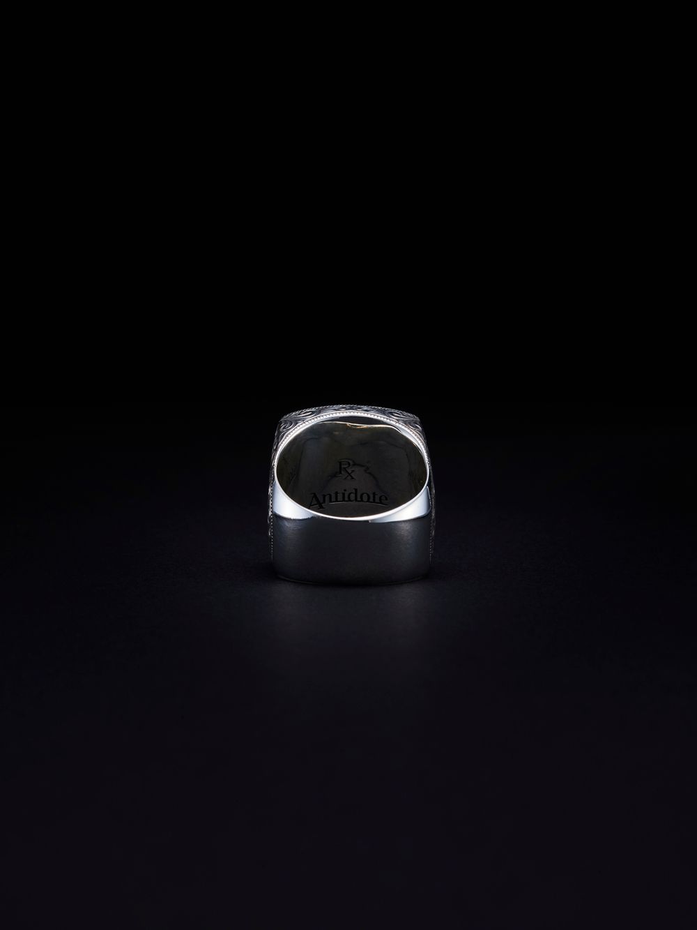 ANTIDOTE BUYERS CLUB - ENGRAVED ROUND RING (SILVER