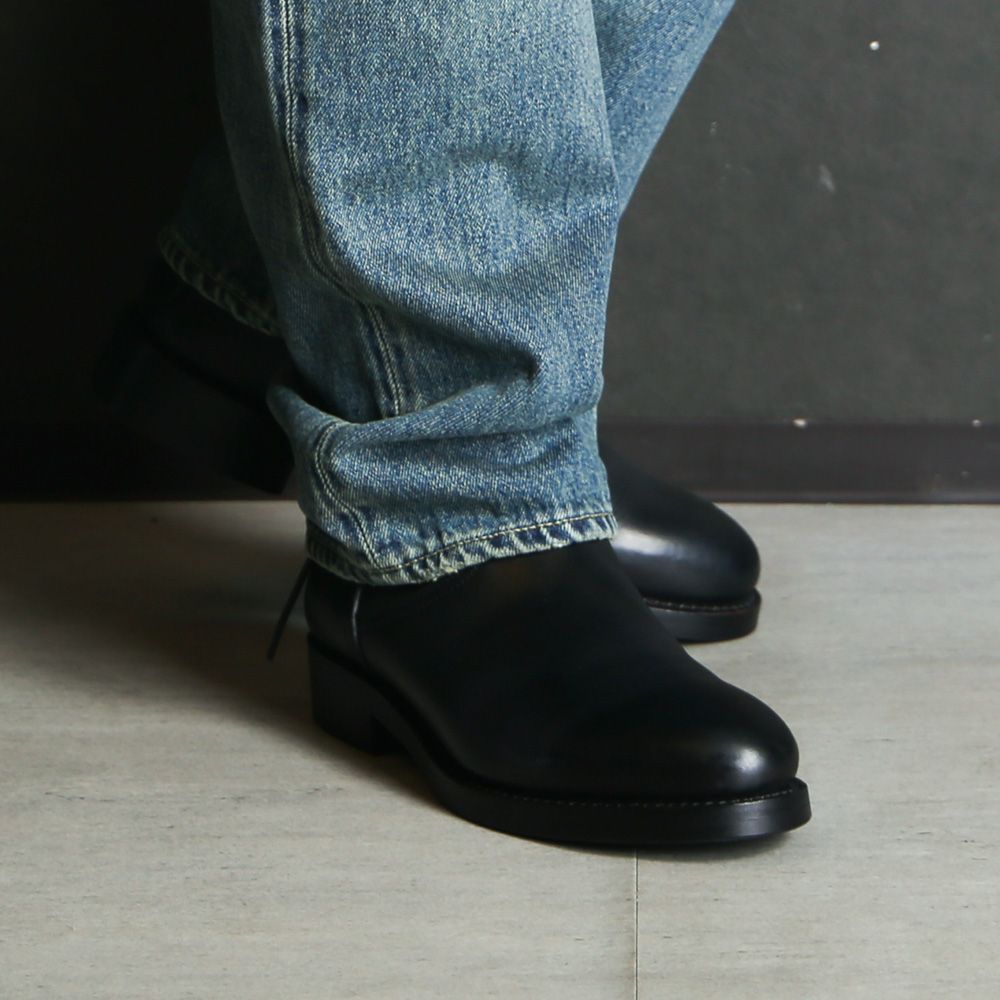 Leather Back Laceup Boots - BLK / MGK-008
