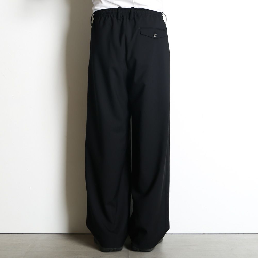【ラスト1点-サイズ2】 TRIPLE PLEATED EASY TROUSERS - BLACK / オーガニックウール2/80トロピカル - トリプルプリーテッドイージートラウザーズ / A26B04PT02C