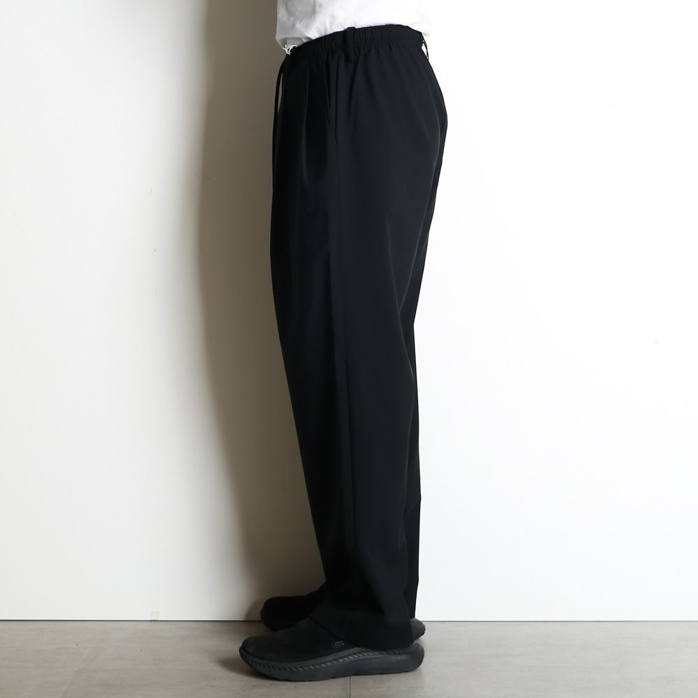 【ラスト1点-サイズ3】 DOUBLE PLEATED EASY TROUSERS - BLACK / オーガニックウール2/80トロピカル - ダブルプリーテッドイージートラウザーズ / A26A15PT02C