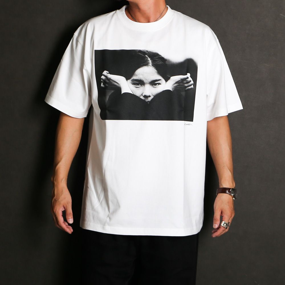 【Bjork by Kevin Cummins×GDC】 Monochrome Tee - WHITE / Tシャツ / GD0584