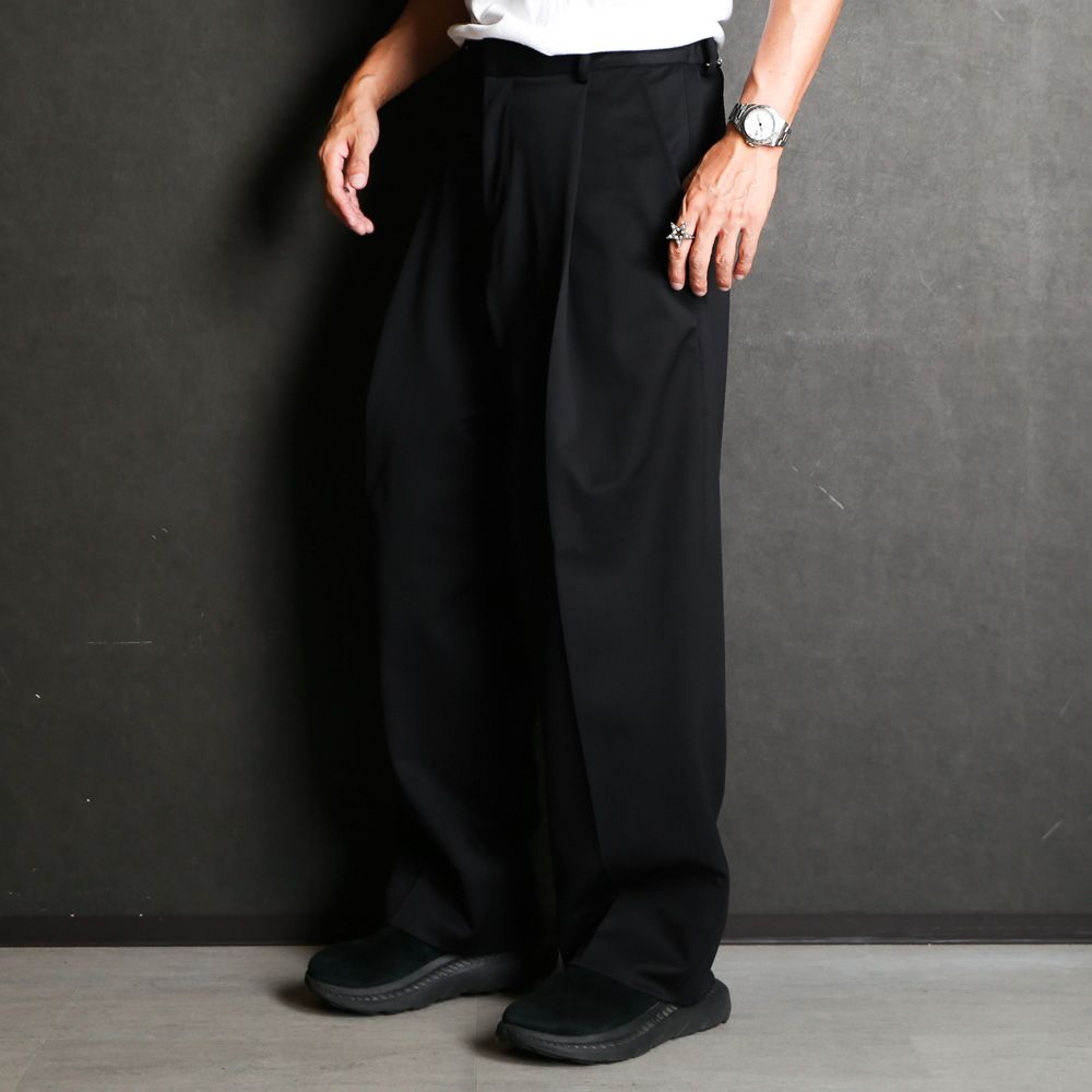 NEONSIGN - Active Wide Slacks / N1670 | chemical conbination