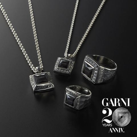 《GARNI》 ブランド設立20周年を記念したカレッジシリーズ