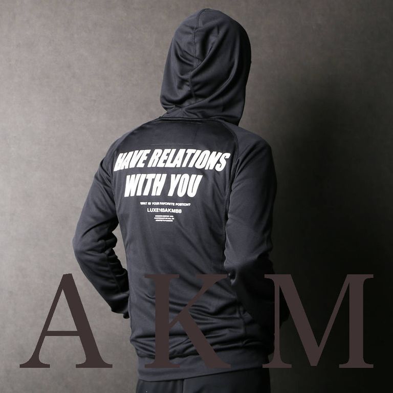 AKM 史上「MAX」に伸縮