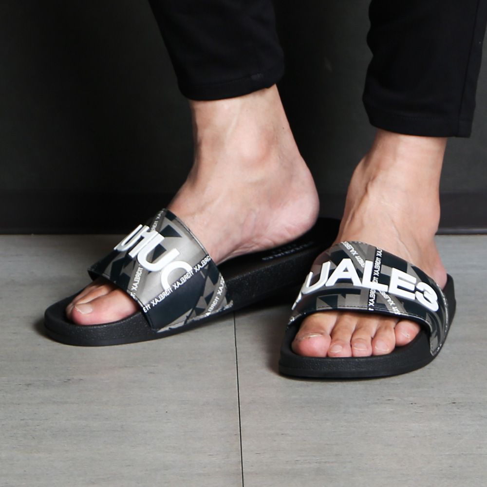1PIU1UGUALE3 RELAX - GEOMETRIC PRINT SANDALS - BLACK / ジオ