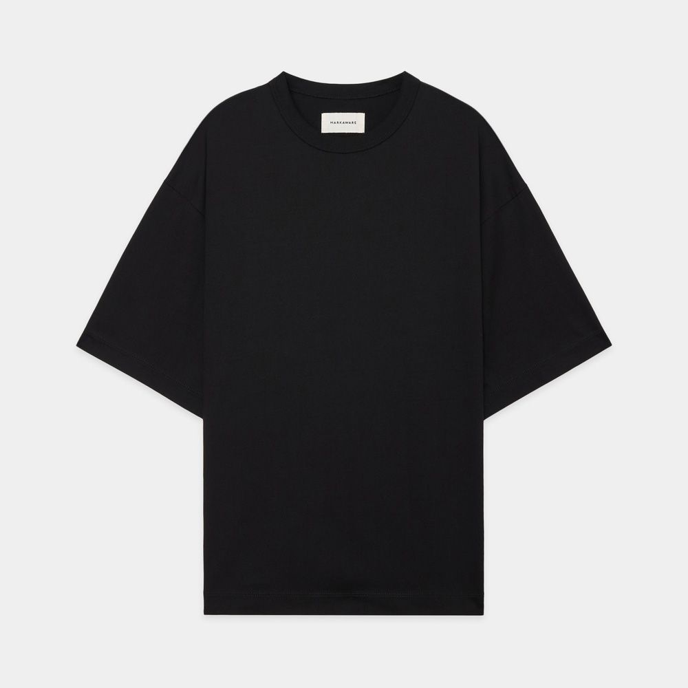 MARKAWARE - COMFORT FIT Tee - BLACK / GIZA80/3天竺