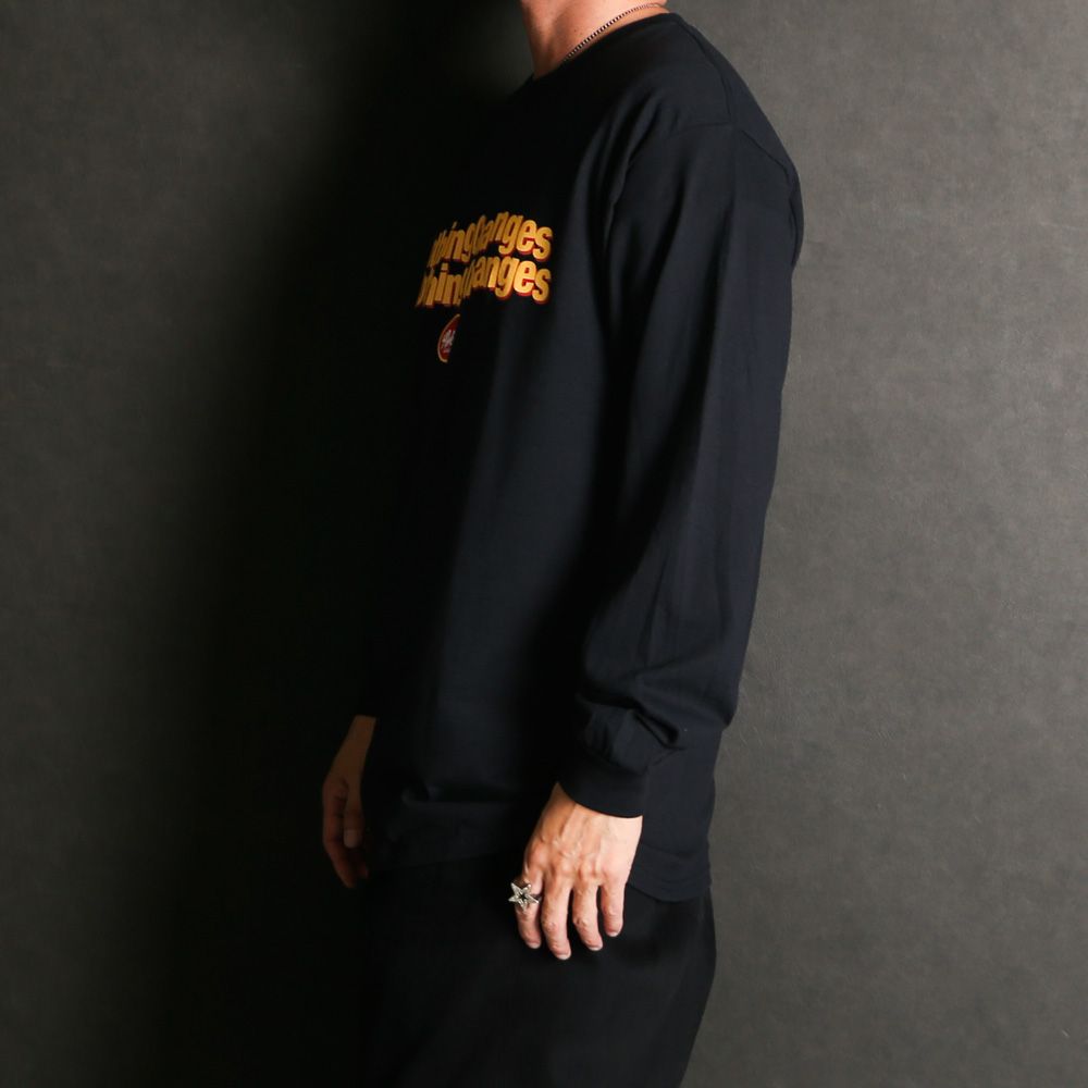 NC OVAL SCRIPT L/S TEE - BLACK / ロングスリーブTシャツ