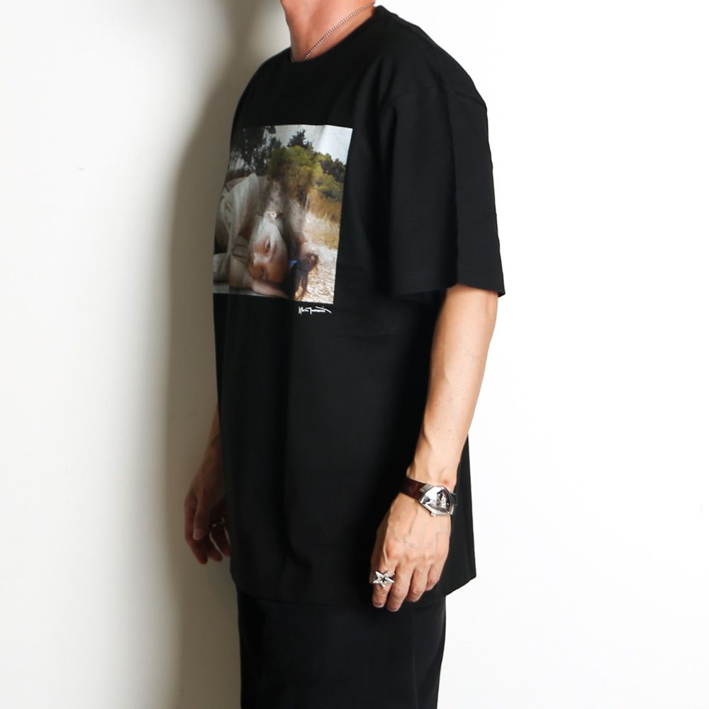 【Bjork by Kevin Cummins×GDC】 Color Tee - BLACK / Tシャツ / GD0583