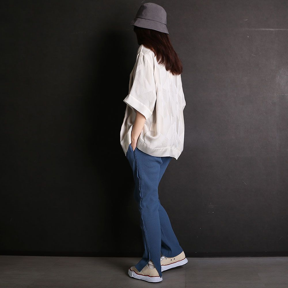 【TAAKK】【VICTIM】【FACETASM】【Maison MIHARA YASUHIRO】コーディネート(女性モデル166cm)