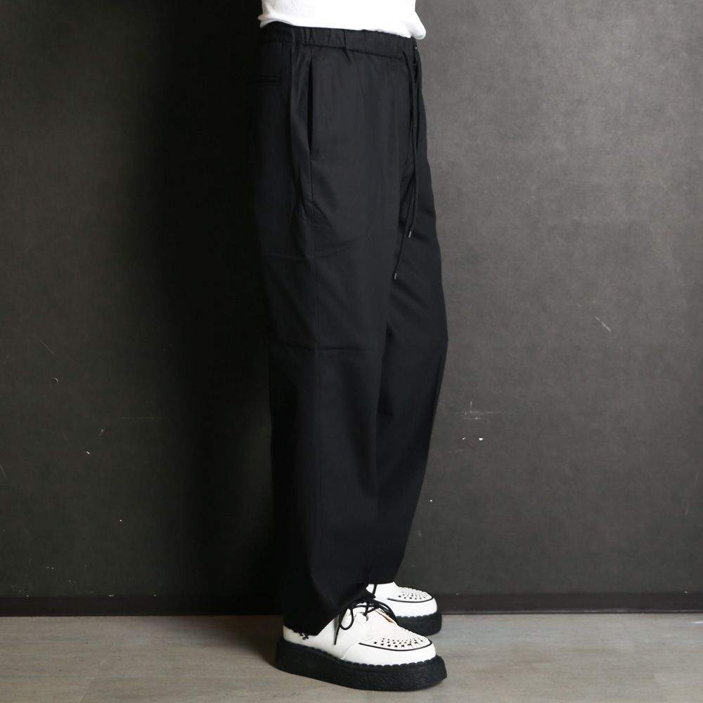 Flat Tapered Easy Trousers - Black / オーガニックGIZA60/3サバイバルクロス® - フラットテーパードイージートラウザーズ / A26C03PT01C