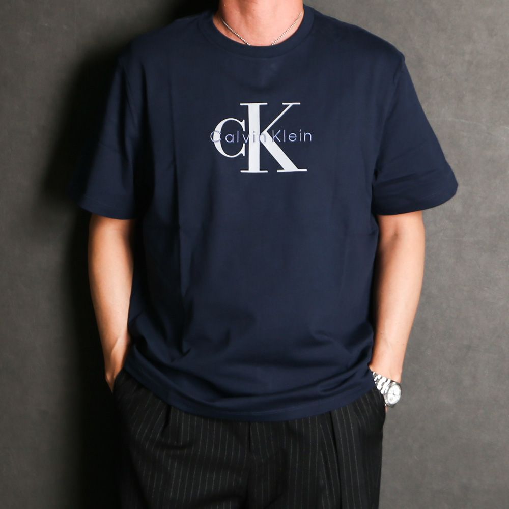 【 】Hero Monologo T-Shirt Tシャツ Calvin Klein Jeans - SS HERO MONOLOGO TEE - NAVY/ Tシャツ