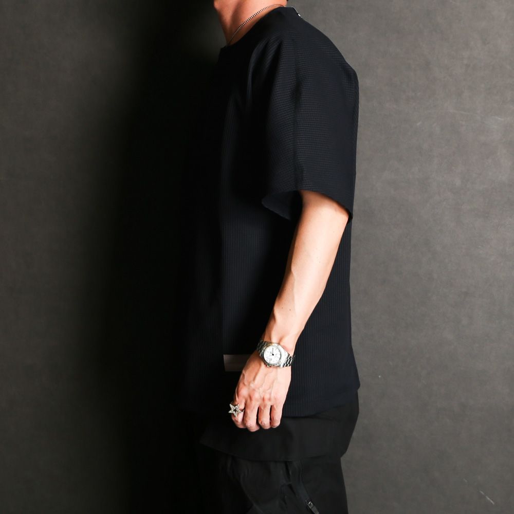 THE LINKED WAFFLE S/S TEE - BLACK / 2501002