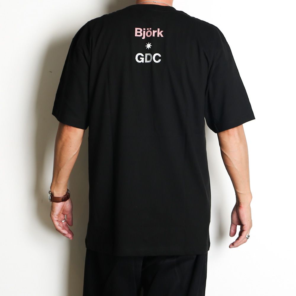 【Bjork by Kevin Cummins×GDC】 Color Tee - BLACK / Tシャツ / GD0583
