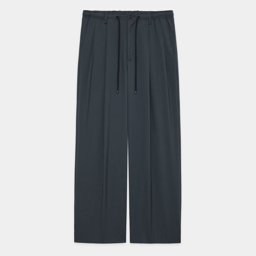 DOUBLE PLEATED EASY TROUSERS - CHARCOAL / オーガニックウール2/80トロピカル - ダブルプリーテッドイージートラウザーズ / A26A15PT02C (2月入荷予定)