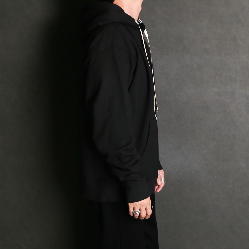 Leon Printed Hoodie - Black / レオン プリント フーディー / J17HD781