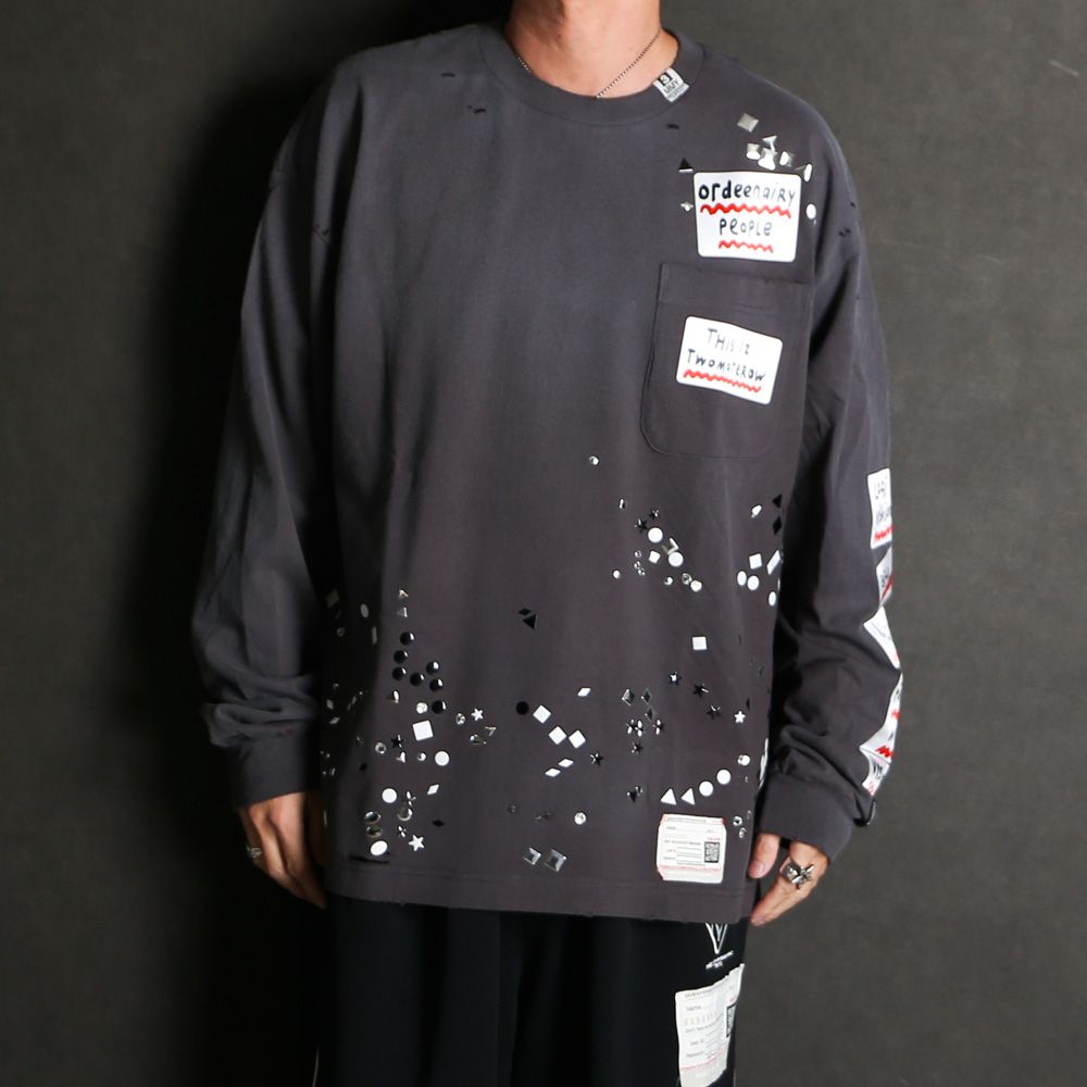 Embellished Sticker Long Sleeves Tee - BLACK / エンブリッシュド ステッカー ロングスリーブTシャツ / A16LT591