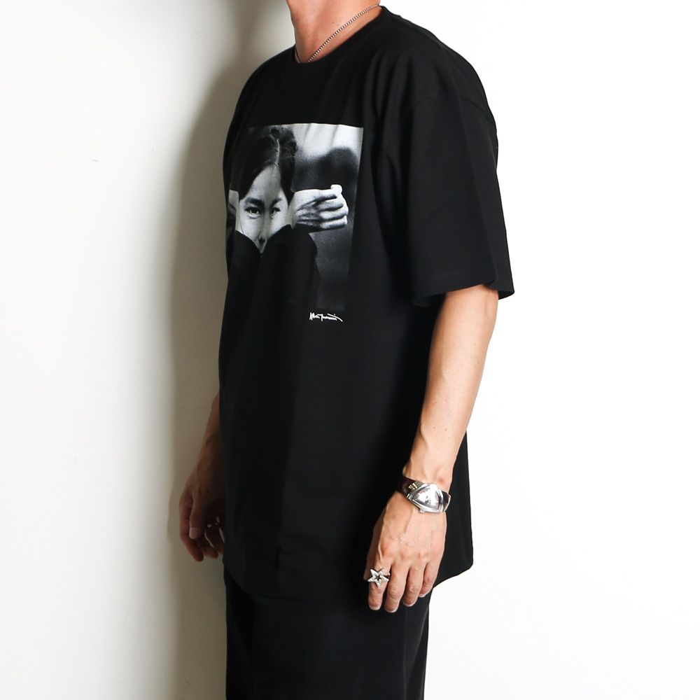 【Bjork by Kevin Cummins×GDC】 Monochrome Tee - BLACK / Tシャツ / GD0584