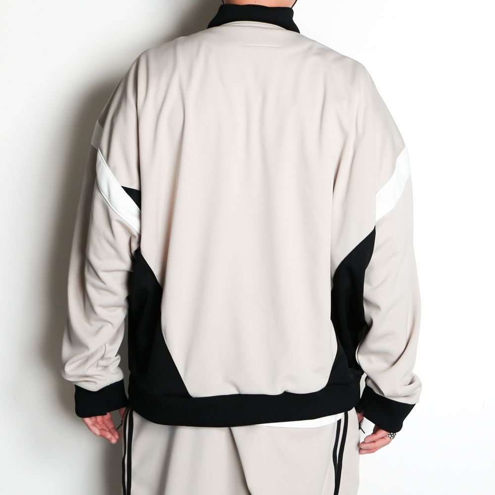 wide back track jacket / A08JK641 | chemical conbination