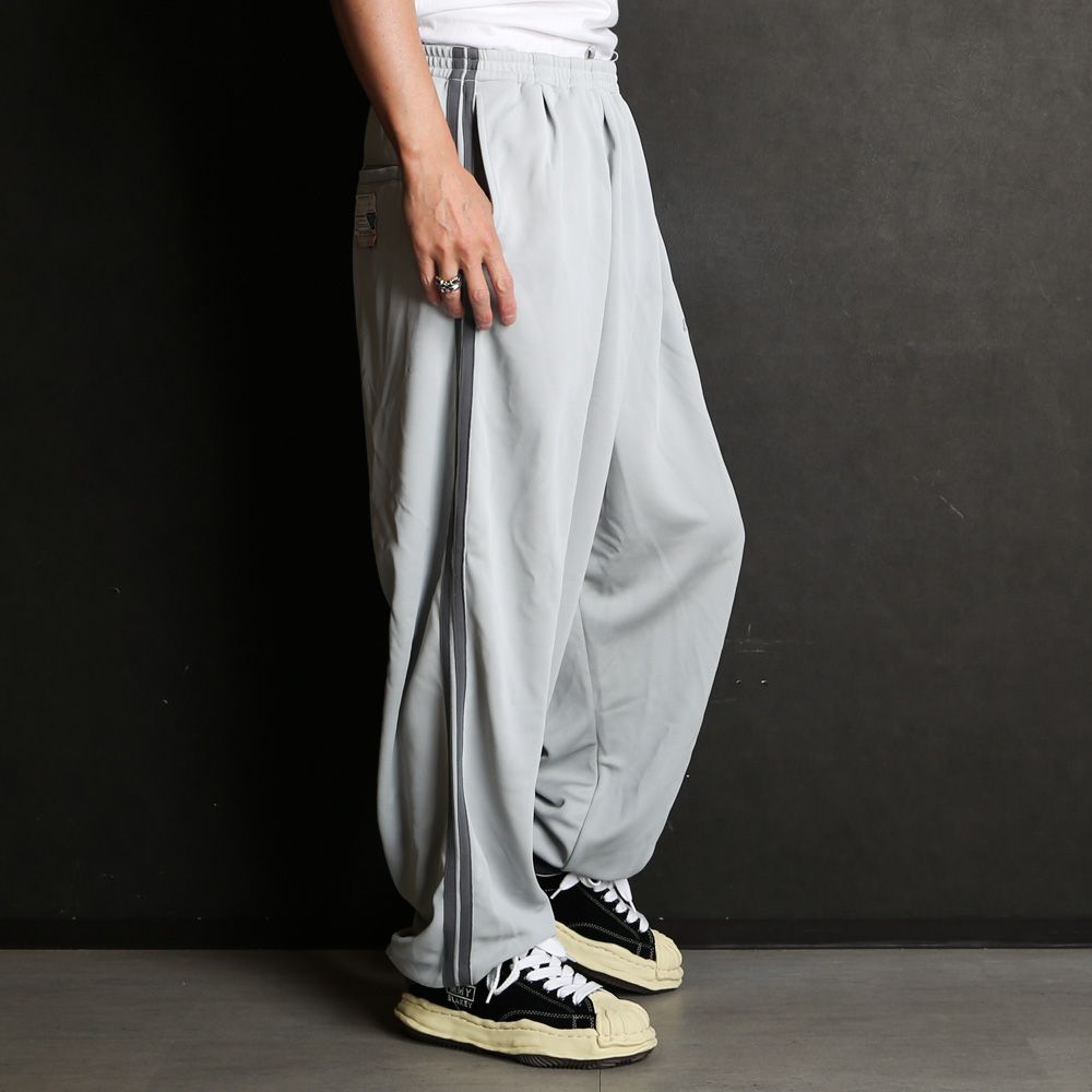 Maison MIHARA YASUHIRO - 【ラスト1点-サイズ46】 Wide Back Track Pants / トラックパンツ /  A12PT592 | chemical conbination