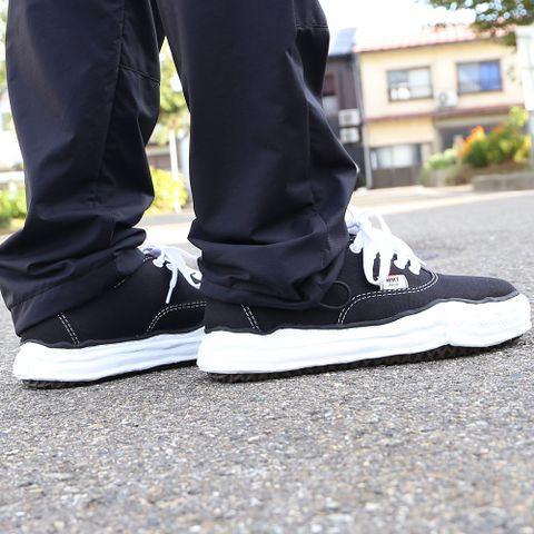 N.HOOLYWOOD×Maison MIHARA YASUHIRO×Iroquois コーディネート(女性モデル173cm)