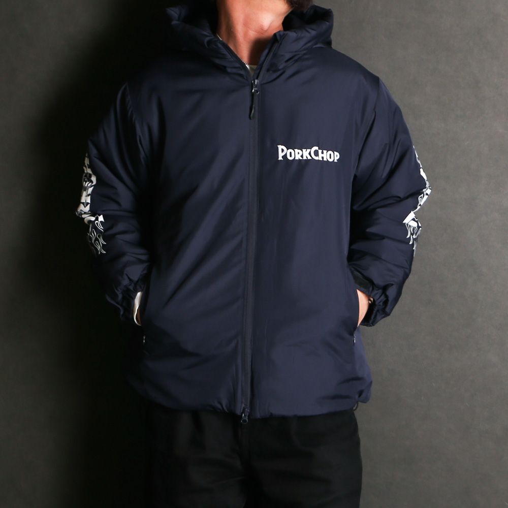 BURNING LOGO HOODED JKT / 中綿フーデッドジャケット