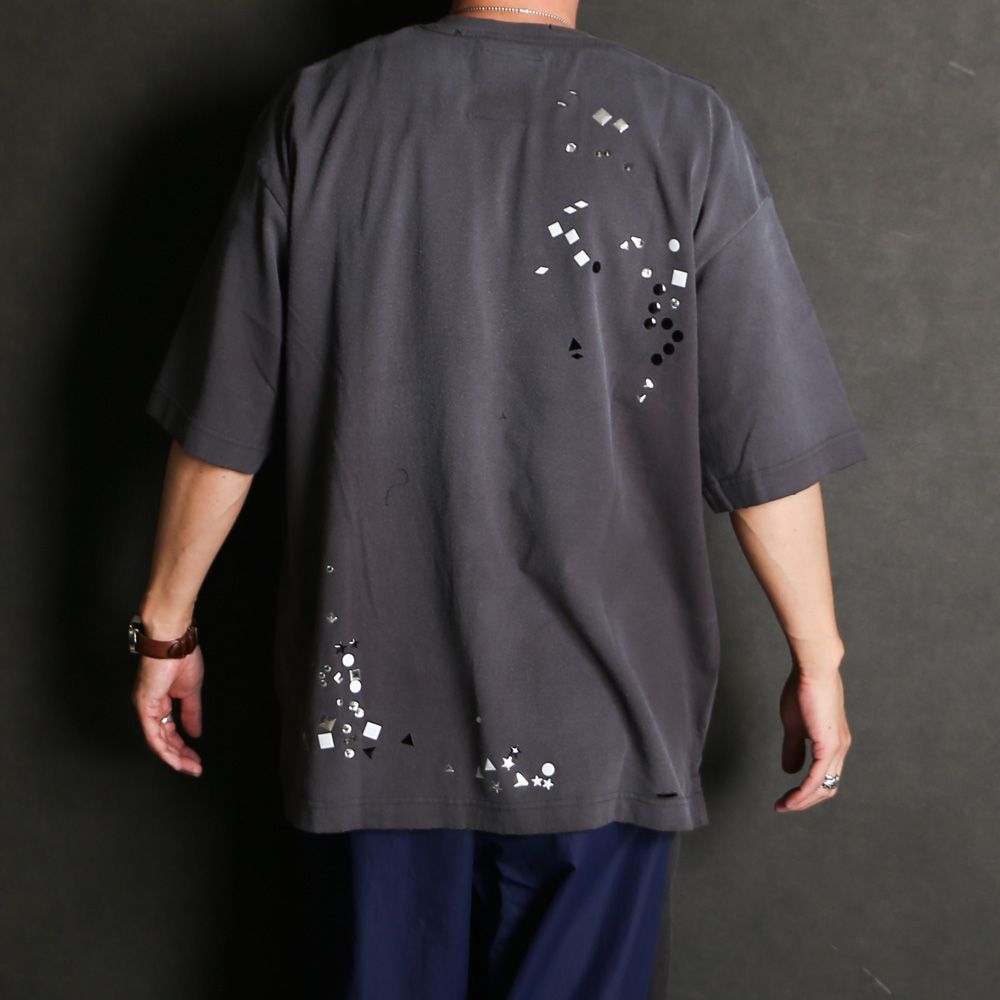 Embellished Sticker Tee - BLACK / エンブリッシュド ステッカー Tシャツ / A16TS592