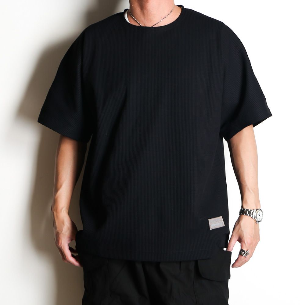 THE LINKED WAFFLE S/S TEE - BLACK / 2501002