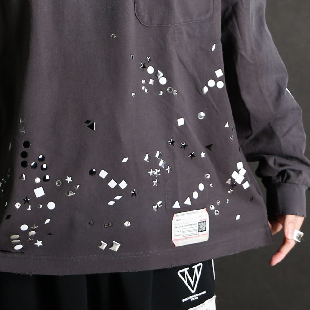 Embellished Sticker Long Sleeves Tee - BLACK / エンブリッシュド ステッカー ロングスリーブTシャツ / A16LT591