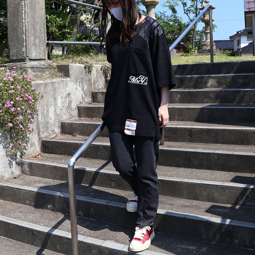 VICTIM×Maison MIHARA YASUHIROコーディネート(女性モデル167cm)