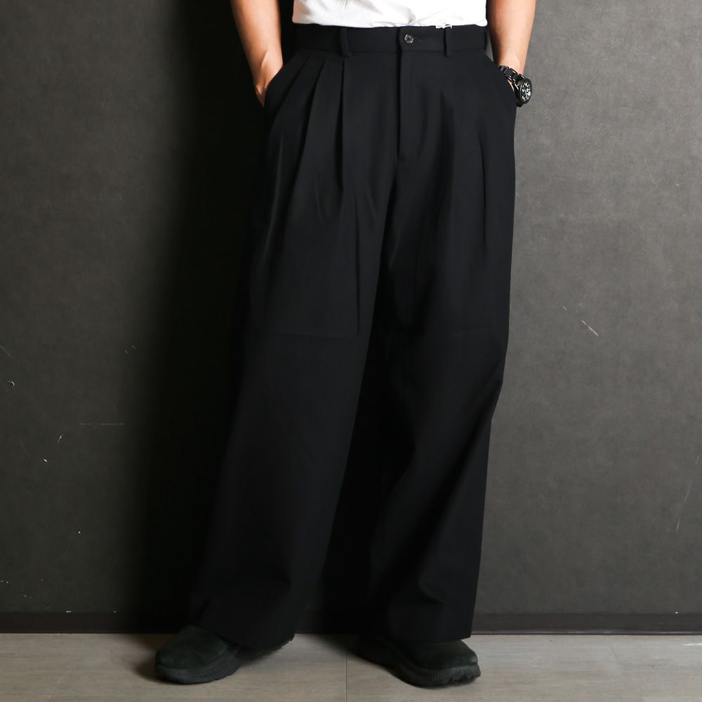 TRIPLE PLEATED WIDE TROUSERS - BLACK / オーガニックコットン サバイバルクロス - トリプルプリーテッドイージートラウザーズ / A26A93PT03C