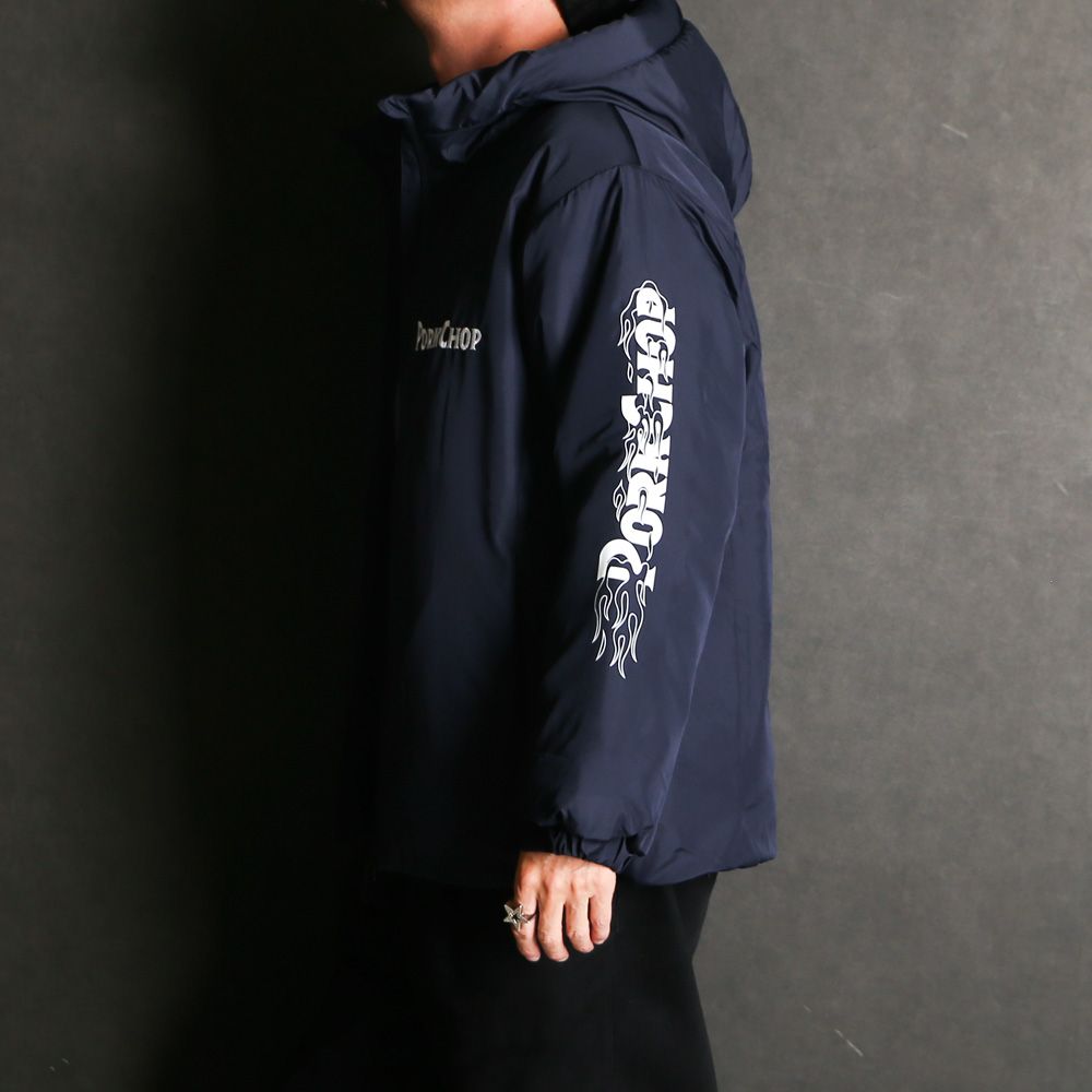 BURNING LOGO HOODED JKT / 中綿フーデッドジャケット