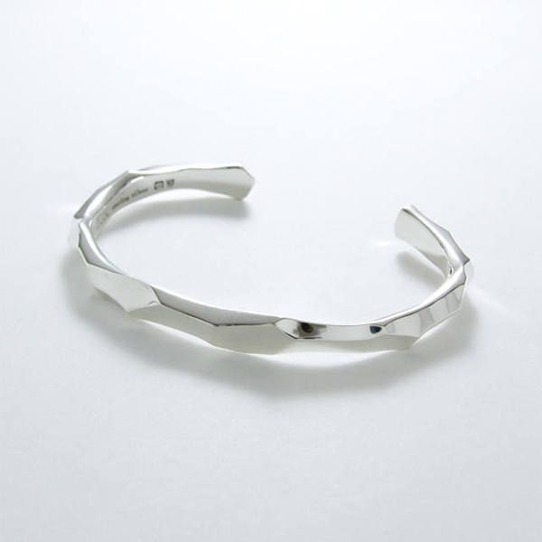 Unbashed Bangle / アンバッシュド バングル GB13008