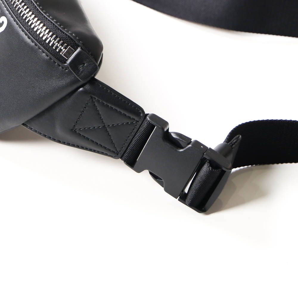 Shoulder Bag / ショルダーバッグ / S83CB0008/SJ01502648SS20